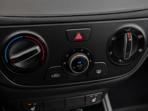 Hyundai Solaris II с пробегом 2019 года, цена 1 278 070 рублей, 49429 км, седан, Автокод Объявления