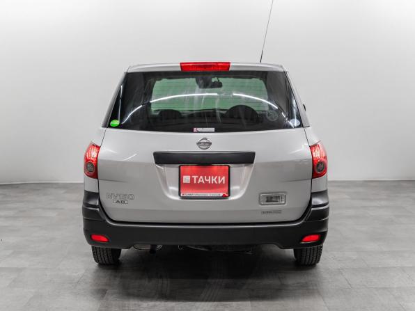 Nissan AD III Рестайлинг с пробегом 2020 года, цена 857 000 рублей, 126699 км, универсал, Автокод Объявления