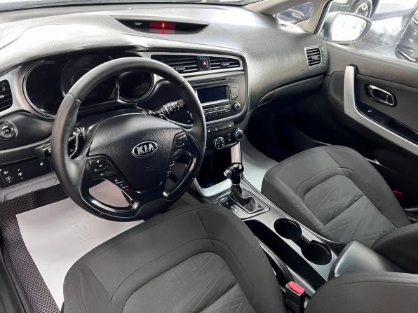 Kia Ceed II Рестайлинг с пробегом 2016 года, цена 1 345 000 рублей, 130600 км, универсал, Автокод Объявления