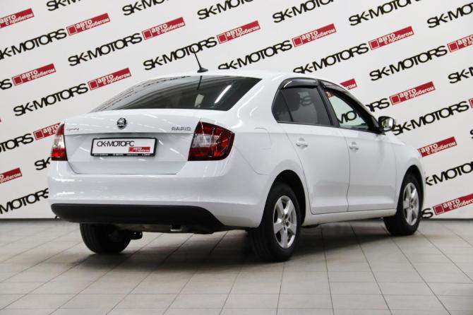Skoda Rapid I с пробегом 2017 года, цена 950 550 рублей, 145532 км, лифтбек, Автокод Объявления