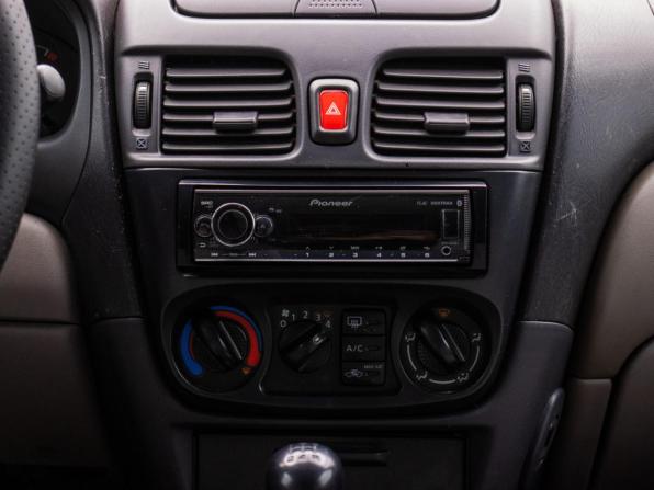 Nissan Almera II (N16) Рестайлинг с пробегом 2002 года, цена 340 000 рублей, 292136 км, седан, Автокод Объявления
