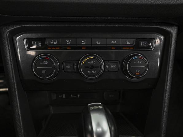 Volkswagen Tiguan II с пробегом 2017 года, цена 1 948 000 рублей, 195139 км, внедорожник, Автокод Объявления