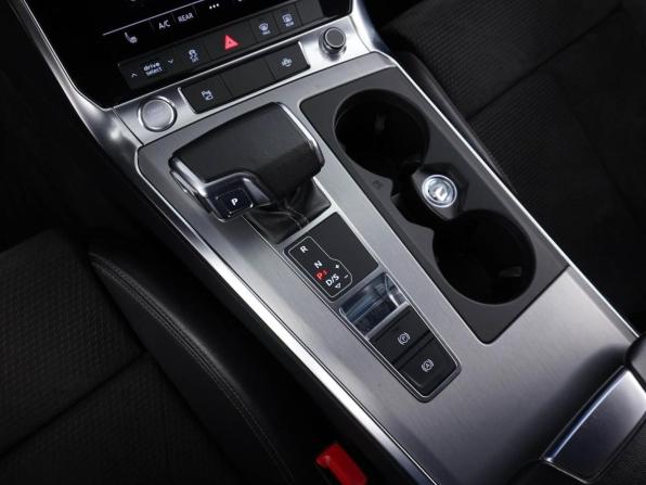 Audi A6 V (C8) с пробегом 2019 года, цена 3 793 021 рубль, 205266 км, универсал, Автокод Объявления