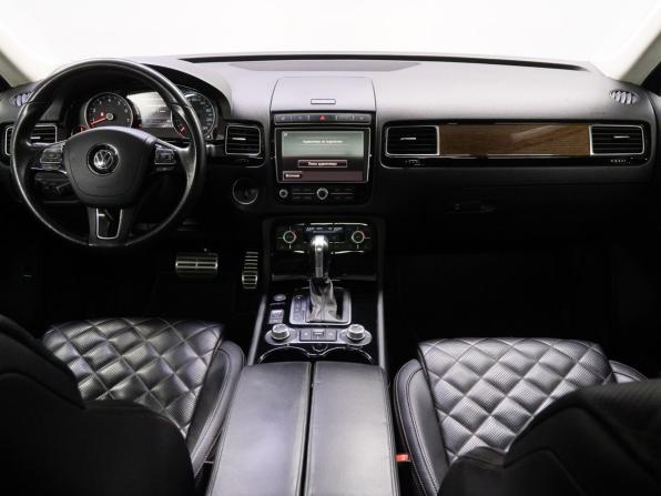 Volkswagen Touareg II Рестайлинг с пробегом 2017 года, цена 3 650 000 рублей, 97128 км, внедорожник, Автокод Объявления