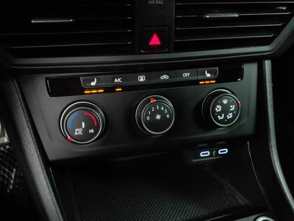 Volkswagen Jetta VII с пробегом 2020 года, цена 1 414 000 рублей, 199424 км, седан, Автокод Объявления