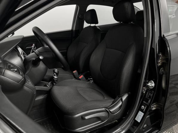 Kia Rio III Рестайлинг с пробегом 2015 года, цена 785 200 рублей, 167676 км, седан, Автокод Объявления