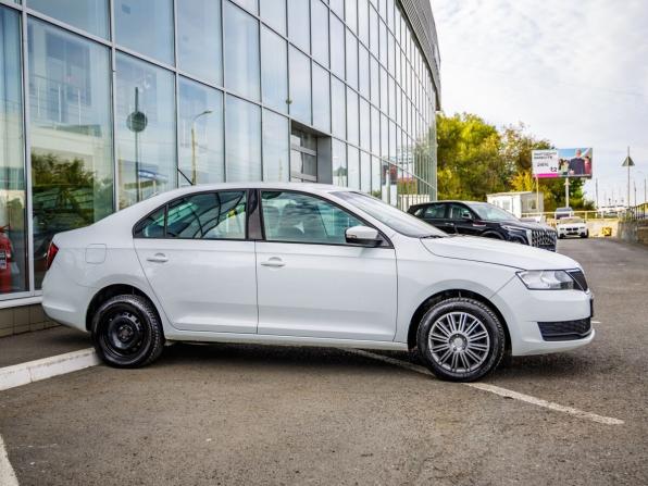 Skoda Rapid I Рестайлинг с пробегом 2019 года, цена 1 138 000 рублей, 97665 км, лифтбек, Автокод Объявления