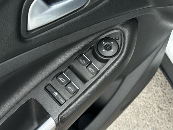 Ford Kuga II Рестайлинг с пробегом 2017 года, цена 1 599 000 рублей, 116271 км, внедорожник, Автокод Объявления