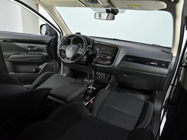 Mitsubishi Outlander III Рестайлинг 3 с пробегом 2019 года, цена 2 149 000 рублей, 110000 км, внедорожник, Автокод Объявления
