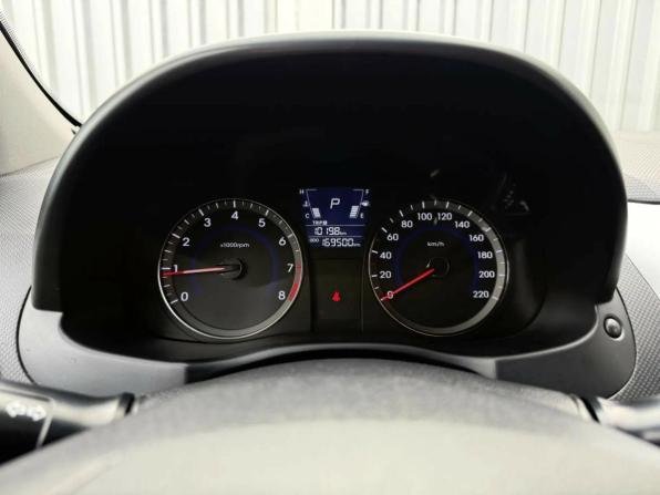 Hyundai Solaris I с пробегом 2013 года, цена 785 000 рублей, 169500 км, хэтчбек, Автокод Объявления
