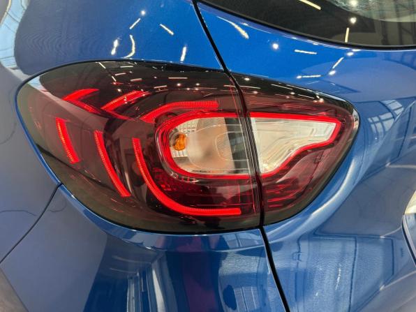Renault Kaptur I Рестайлинг с пробегом 2021 года, цена 1 595 000 рублей, 84015 км, внедорожник, Автокод Объявления
