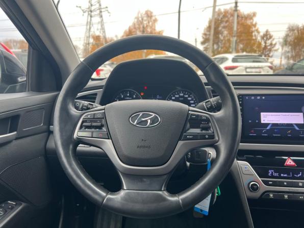 Hyundai Elantra VI (AD) с пробегом 2016 года, цена 1 310 000 рублей, 209309 км, седан, Автокод Объявления