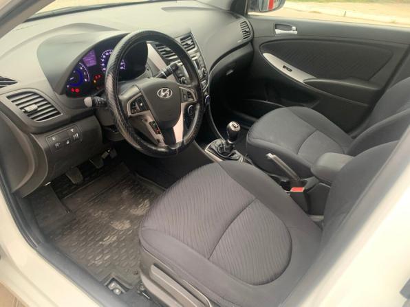 Hyundai Solaris I Рестайлинг с пробегом 2016 года, цена 699 900 рублей, 220172 км, седан, Автокод Объявления