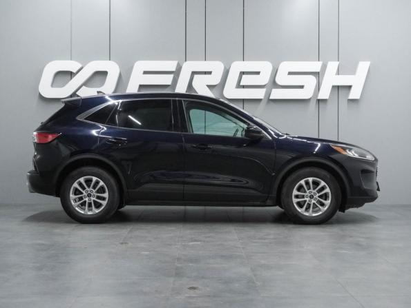 Ford Escape IV с пробегом 2021 года, цена 2 249 000 рублей, 69938 км, внедорожник, Автокод Объявления