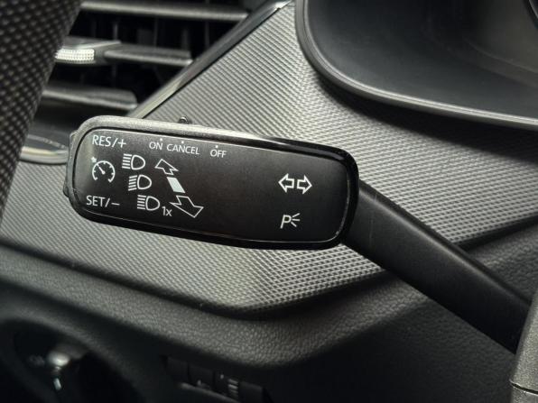 Skoda Rapid II с пробегом 2021 года, цена 1 499 000 рублей, 78090 км, лифтбек, Автокод Объявления