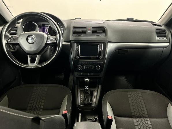 Skoda Yeti I Рестайлинг с пробегом 2015 года, цена 1 140 000 рублей, 241785 км, внедорожник, Автокод Объявления