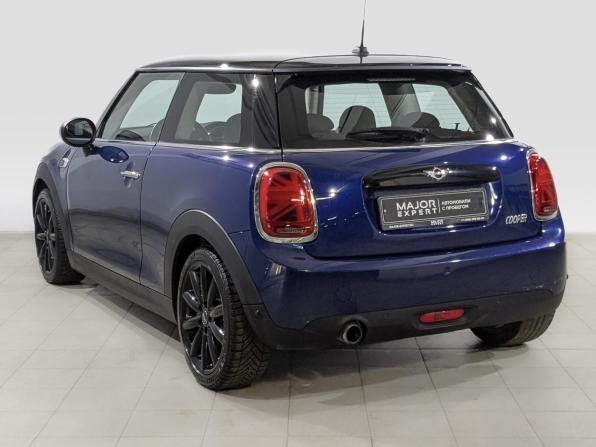 Mini Hatch III (F55/F56) Рестайлинг с пробегом 2018 года, цена 1 695 000 рублей, 100450 км, хэтчбек, Автокод Объявления