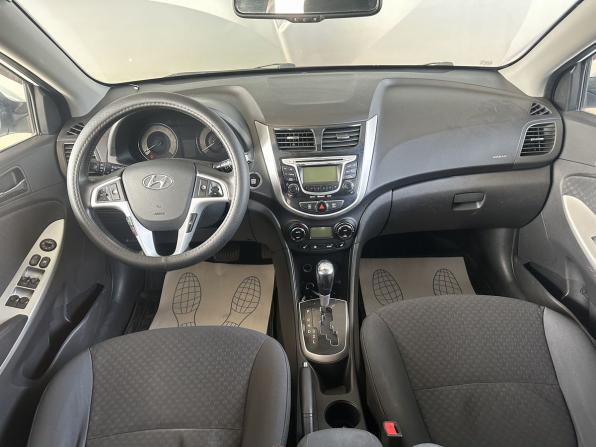 Hyundai Solaris I с пробегом 2012 года, цена 840 000 рублей, 185517 км, хэтчбек, Автокод Объявления