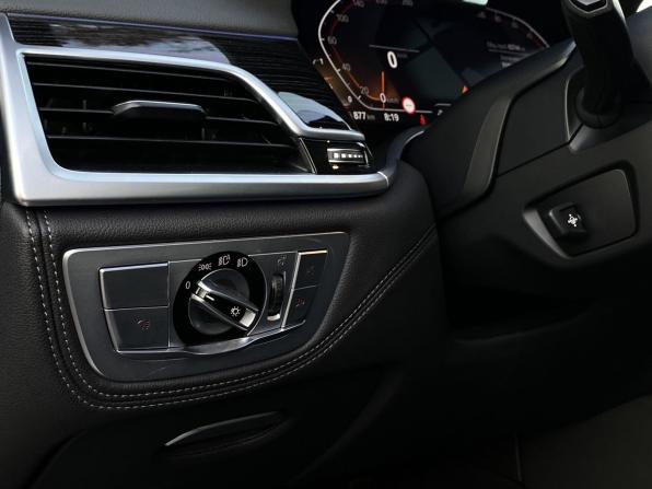 BMW 7 серии VI (G11/G12) Рестайлинг с пробегом 2022 года, цена 6 999 000 рублей, 63744 км, седан, Автокод Объявления