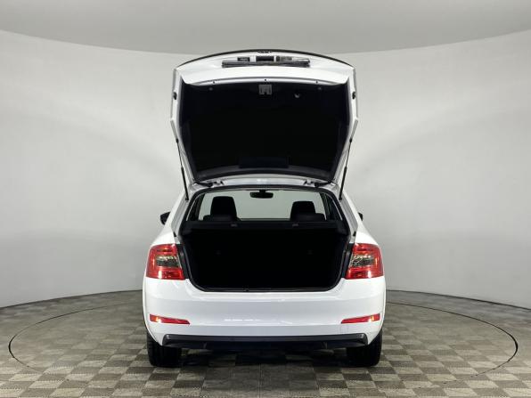 Skoda Octavia III (A7) с пробегом 2016 года, цена 1 200 000 рублей, 200928 км, лифтбек, Автокод Объявления