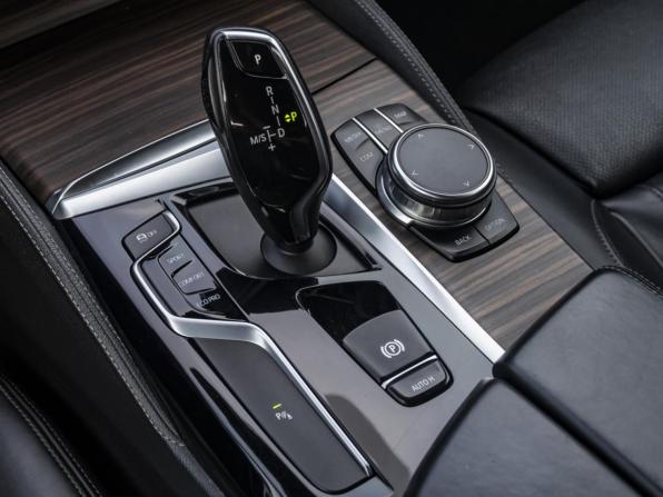 BMW 5 серии VII (G30/G31/G38) с пробегом 2017 года, цена 3 761 010 рублей, 179153 км, седан, Автокод Объявления