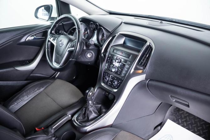 Opel Astra J с пробегом 2011 года, цена 669 000 рублей, 216000 км, хэтчбек, Автокод Объявления
