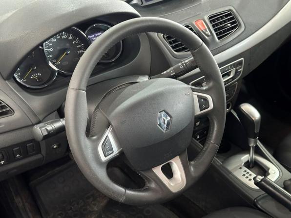 Renault Megane III с пробегом 2011 года, цена 715 000 рублей, 138734 км, хэтчбек, Автокод Объявления