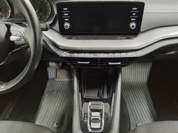 Skoda Octavia IV (A8) с пробегом 2021 года, цена 1 850 000 рублей, 175616 км, лифтбек, Автокод Объявления