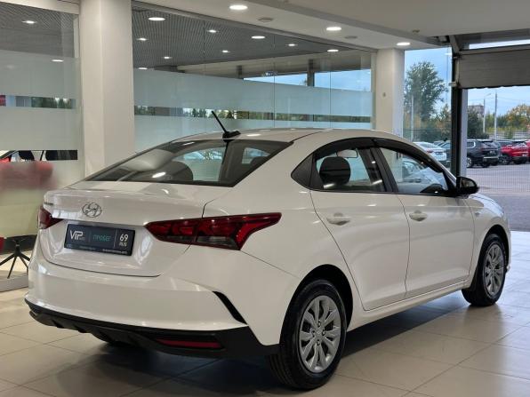 Hyundai Solaris II Рестайлинг с пробегом 2021 года, цена 1 837 000 рублей, 24481 км, седан, Автокод Объявления
