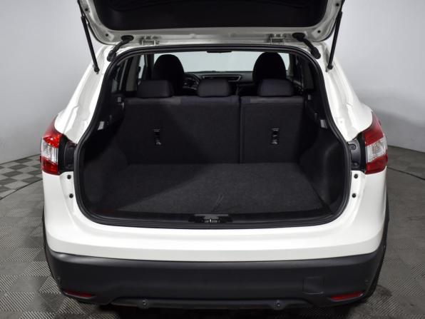 Nissan Qashqai II с пробегом 2018 года, цена 1 640 000 рублей, 122123 км, внедорожник, Автокод Объявления