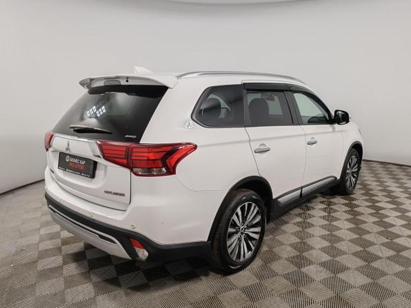 Mitsubishi Outlander III Рестайлинг 3 с пробегом 2019 года, цена 2 449 000 рублей, 81106 км, внедорожник, Автокод Объявления
