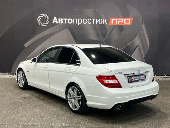 Mercedes-Benz C-Класс III (W204) Рестайлинг с пробегом 2011 года, цена 1 345 000 рублей, 253542 км, седан, Автокод Объявления