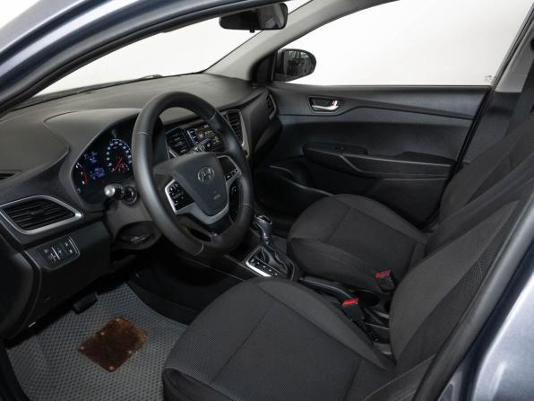Hyundai Solaris II с пробегом 2017 года, цена 1 277 000 рублей, 152298 км, седан, Автокод Объявления