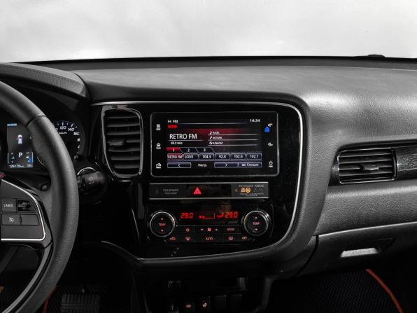 Mitsubishi Outlander III Рестайлинг 3 с пробегом 2019 года, цена 1 819 000 рублей, 126074 км, внедорожник, Автокод Объявления