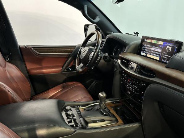 Lexus LX III Рестайлинг 2 с пробегом 2019 года, цена 10 000 000 рублей, 90376 км, внедорожник, Автокод Объявления