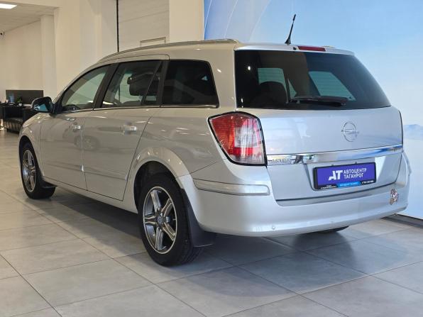Opel Astra H Рестайлинг с пробегом 2011 года, цена 775 000 рублей, 154000 км, универсал, Автокод Объявления