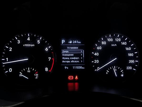 Hyundai Solaris II с пробегом 2017 года, цена 1 050 000 рублей, 111030 км, седан, Автокод Объявления