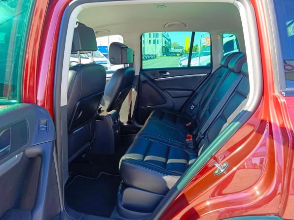 Volkswagen Tiguan I Рестайлинг с пробегом 2011 года, цена 1 229 000 рублей, 202128 км, внедорожник, Автокод Объявления