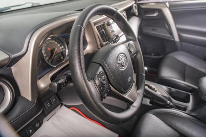 Toyota RAV4 IV (XA40) с пробегом 2013 года, цена 2 069 000 рублей, 250000 км, внедорожник, Автокод Объявления