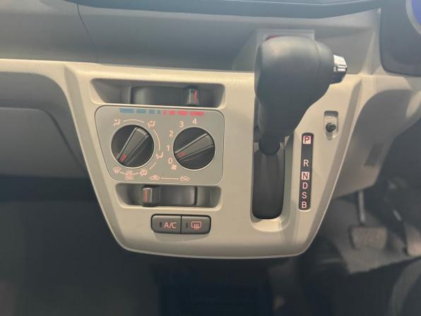 Daihatsu Mira e:S II с пробегом 2021 года, цена 799 000 рублей, 68453 км, хэтчбек, Автокод Объявления