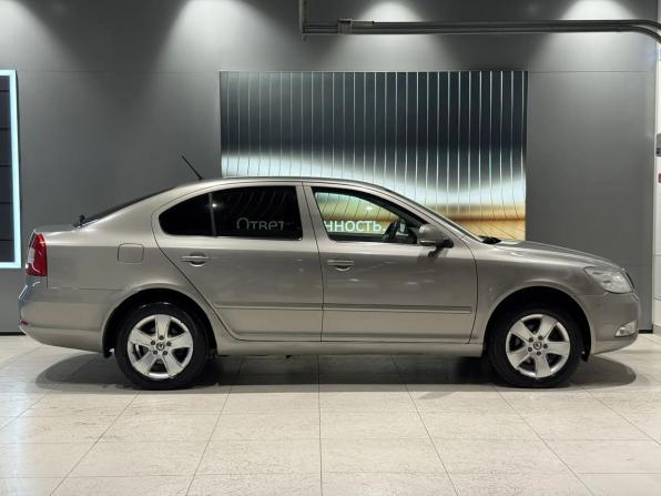 Skoda Octavia II (A5) Рестайлинг с пробегом 2011 года, цена 735 000 рублей, 214000 км, лифтбек, Автокод Объявления