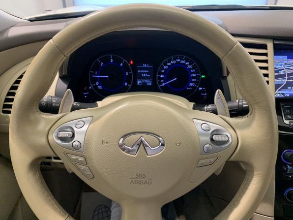 Infiniti QX70 с пробегом 2015 года, цена 1 799 000 рублей, 117502 км, внедорожник, Автокод Объявления