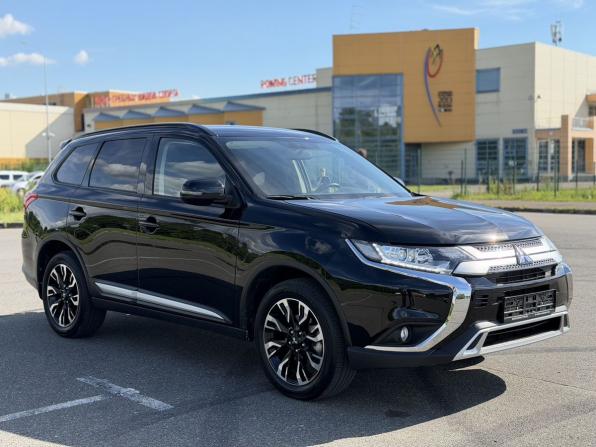 Mitsubishi Outlander III Рестайлинг 3 с пробегом 2021 года, цена 2 700 000 рублей, 23473 км, внедорожник, Автокод Объявления