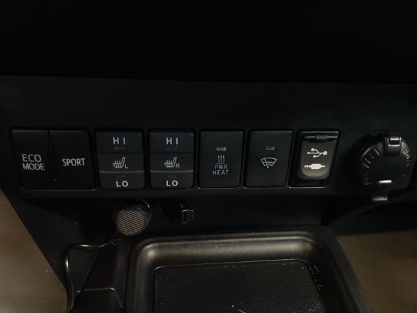 Toyota RAV4 IV (XA40) с пробегом 2014 года, цена 2 190 000 рублей, 125245 км, внедорожник, Автокод Объявления