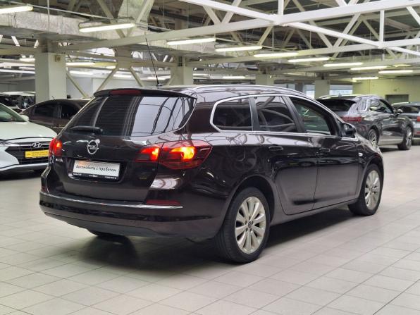 Opel Astra J Рестайлинг с пробегом 2014 года, цена 655 000 рублей, 214058 км, универсал, Автокод Объявления