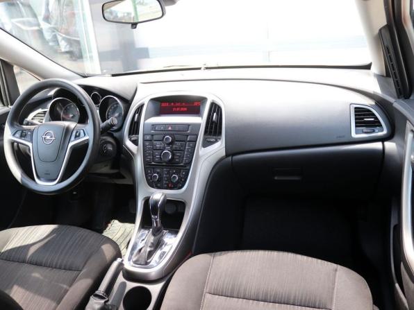 Opel Astra J с пробегом 2010 года, цена 549 000 рублей, 138000 км, хэтчбек, Автокод Объявления
