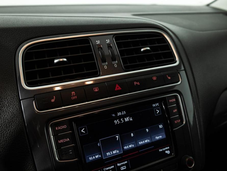 Volkswagen Polo V Рестайлинг Санкт-Петербург  - изображение 16