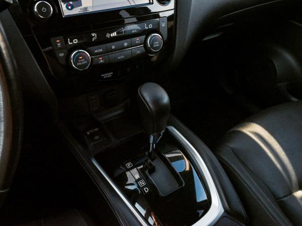 Nissan Qashqai II с пробегом 2017 года, цена 1 860 000 рублей, 91221 км, внедорожник, Автокод Объявления