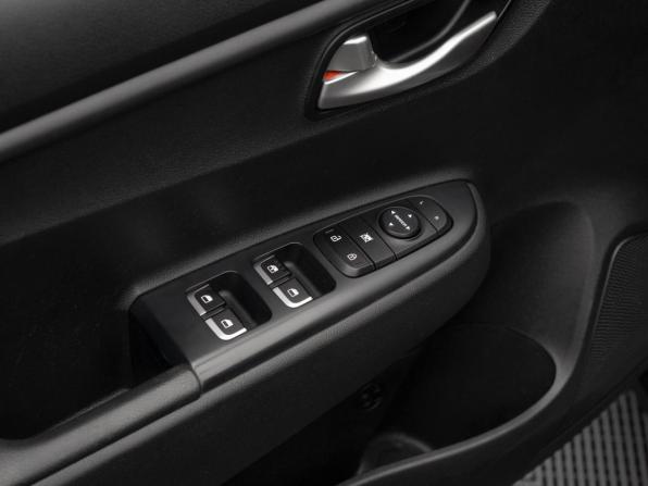Kia Rio IV с пробегом 2019 года, цена 1 470 000 рублей, 92383 км, хэтчбек, Автокод Объявления