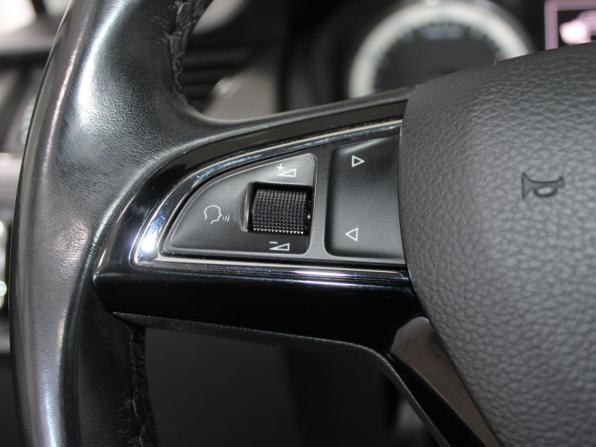 Skoda Rapid I Рестайлинг с пробегом 2019 года, цена 1 489 900 рублей, 70290 км, лифтбек, Автокод Объявления